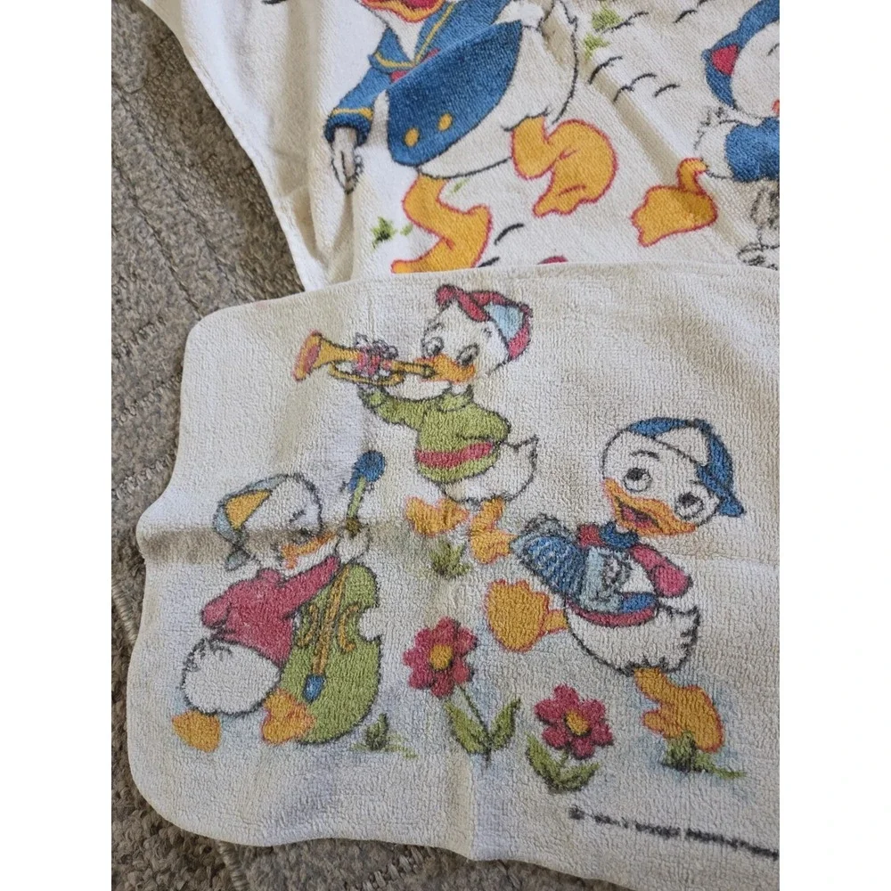 Donald Duck Micky  Mouse Vintage Hand Towel & Wash Cloth RETRO Red Yellow Blue